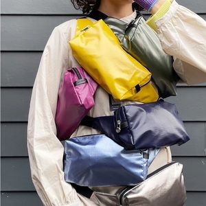 Jack Gomme Bloom hipsack